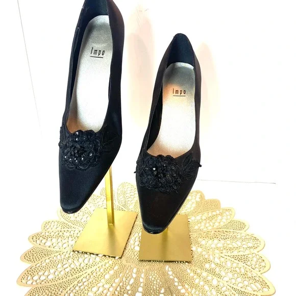 Vintage Impo Black Satin Pointed Toe Beaded Floral Lace Evening Pumps kitt Heels - Picture 3 of 9